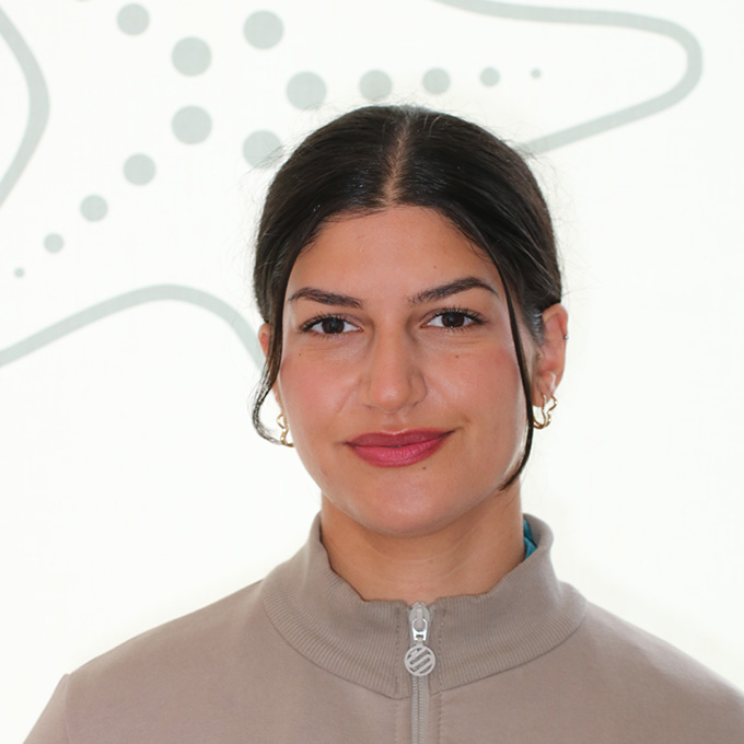 Divana Taylan, Azubi